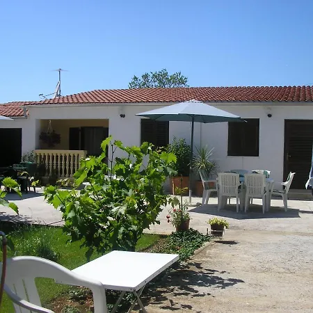 Apartment Apartman Bogdan Vodice
